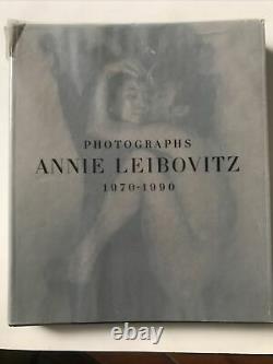 ANNIE LEIBOVITZ Photographs 1970 1990 SIGNED 1st Edition 1991 HCDJ 1st