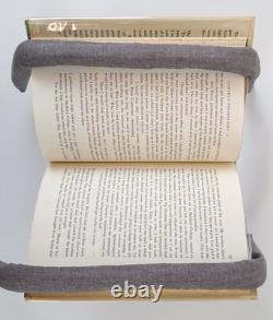 Anne Tyler / EARTHLY POSSESSIONS Signed 1st Edition 1977 Anne Tyler / EARTHLY POSSESSIONS Signed 1st Edition 1977