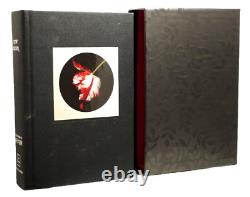 Fine Signed Copy Stephenie Meyer New Moon 1st Collector's Edition 2009