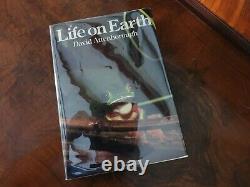 LIFE ON EARTH RARE Signed By David Attenborough 1st Edition Bundle