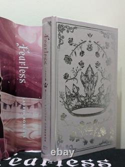Signed-1st Edition-Fearless by Lauren Roberts-(Sprayed Edge and Tote bag)