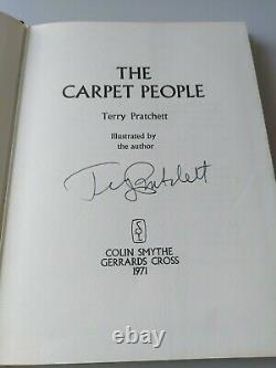 Terry Pratchett The Carpet People Hardback UK 1st edition Signed 1971 Smythe